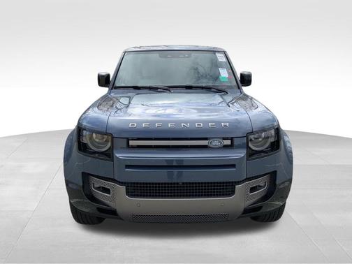 2025 Land Rover Defender P400 X-Dynamic SE