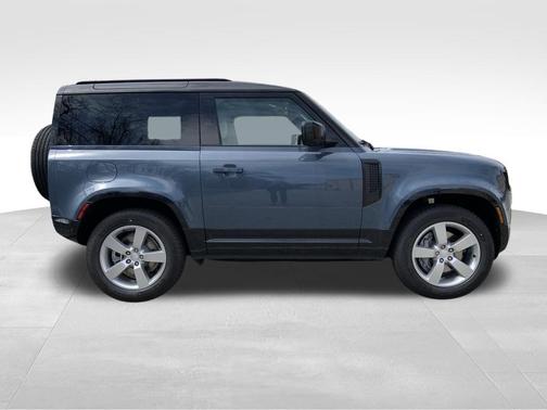 2025 Land Rover Defender P400 X-Dynamic SE