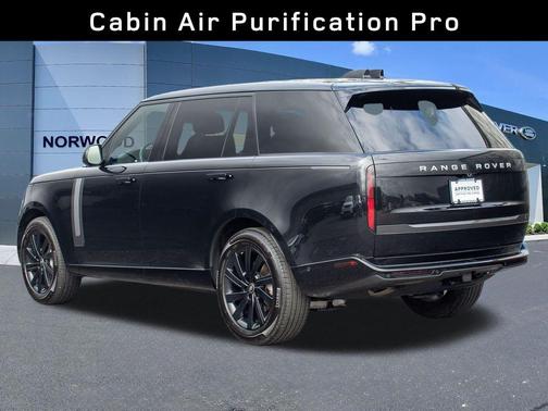 Santorini Black 2025 Land Rover Range Rover P400 SE 7 Seat