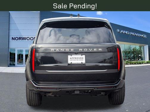 Santorini Black 2025 Land Rover Range Rover P400 SE 7 Seat