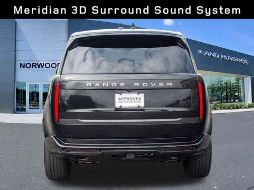 Santorini Black 2025 Land Rover Range Rover P400 SE 7 Seat