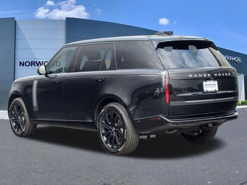 Santorini Black 2025 Land Rover Range Rover P400 SE 7 Seat