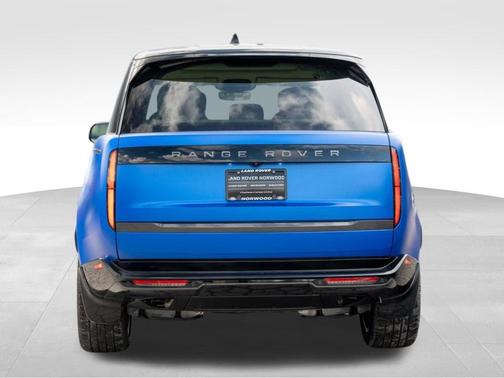 2025 Land Rover Range Rover P550e Autobiography