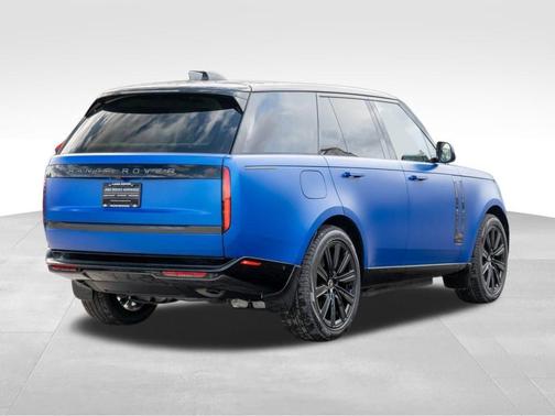 2025 Land Rover Range Rover P550e Autobiography