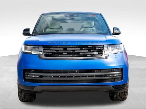 2025 Land Rover Range Rover P550e Autobiography