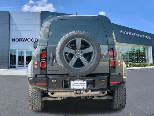 Carpathian Grey 2024 Land Rover Defender 110 X-Dynamic SE