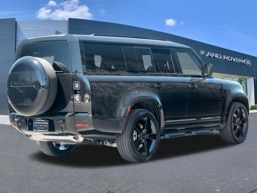 Santorini Black 2026 Land Rover Defender P400 X-Dynamic SE