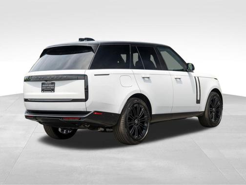 2025 Land Rover Range Rover P530 SE