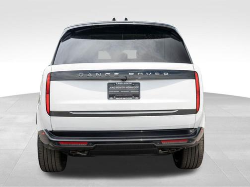 2025 Land Rover Range Rover P530 SE