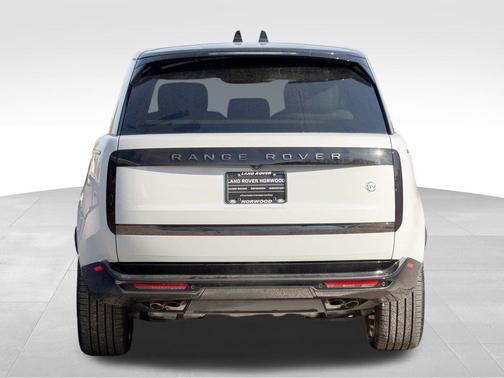 2025 Land Rover Range Rover P615 SV