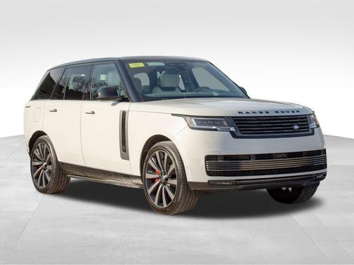 2025 Land Rover Range Rover P615 SV