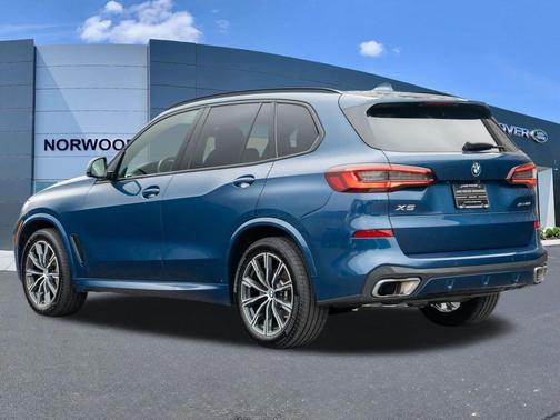 Phytonic Blue Metallic 2023 BMW X5 xDrive40i