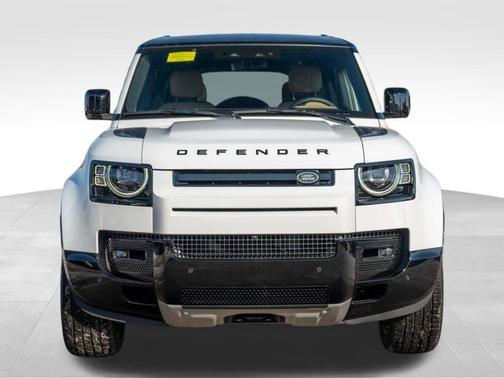 2025 Land Rover Defender P500 V8
