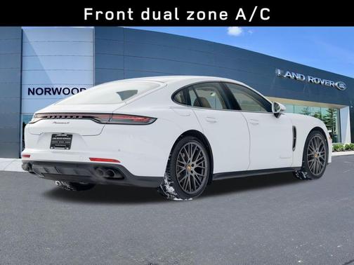 2023 Porsche Panamera 4 Platinum Edition