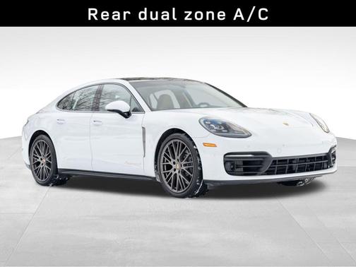 2023 Porsche Panamera 4 Platinum Edition