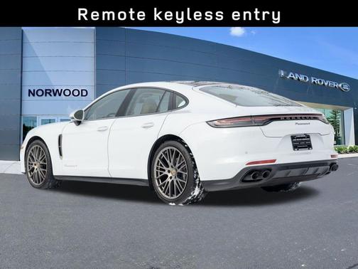 2023 Porsche Panamera 4 Platinum Edition