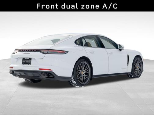 2023 Porsche Panamera 4 Platinum Edition