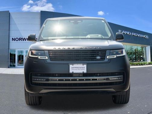Obsidian Black Satin 2025 Land Rover Range Rover P530 SE
