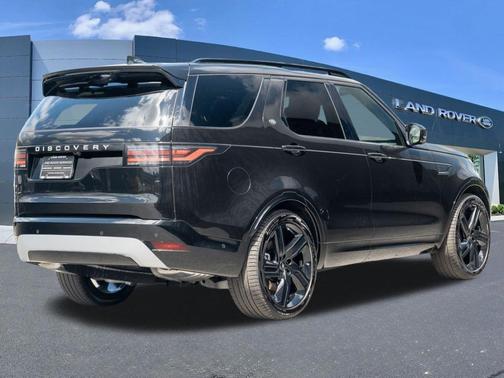Santorini Black 2026 Land Rover Discovery