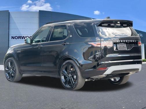 Santorini Black 2026 Land Rover Discovery