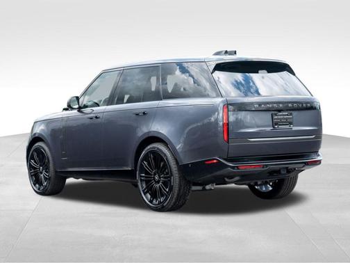 2025 Land Rover Range Rover P400 SE