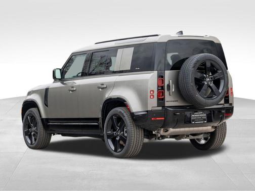 2025 Land Rover Defender P400 X-Dynamic SE