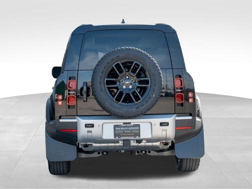 2025 Land Rover Defender P400 S