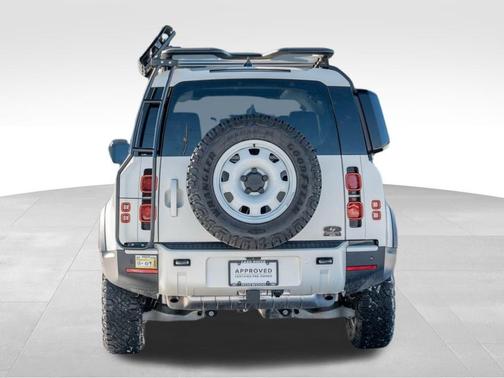 2024 Land Rover Defender P300
