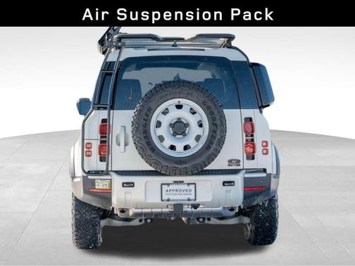 2024 Land Rover Defender P300