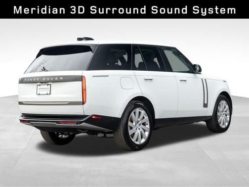 2025 Land Rover Range Rover P400 SE