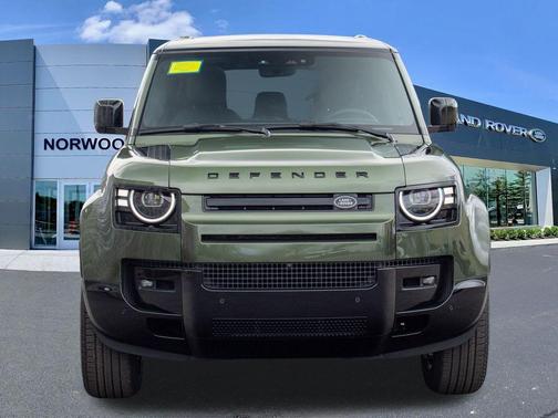 Woolstone Green 2026 Land Rover Defender P400 X-Dynamic SE