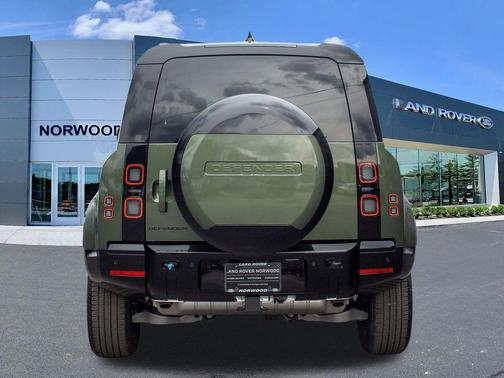 Woolstone Green 2026 Land Rover Defender P400 X-Dynamic SE