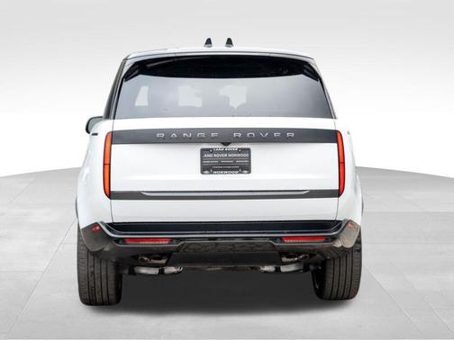 2025 Land Rover Range Rover P530 SE 7 Seat