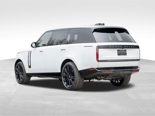 2025 Land Rover Range Rover P530 SE 7 Seat