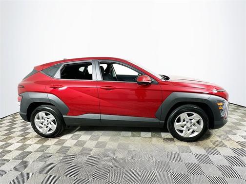 2024 Hyundai KONA SE