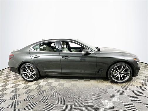 2024 Genesis G70 2.5T