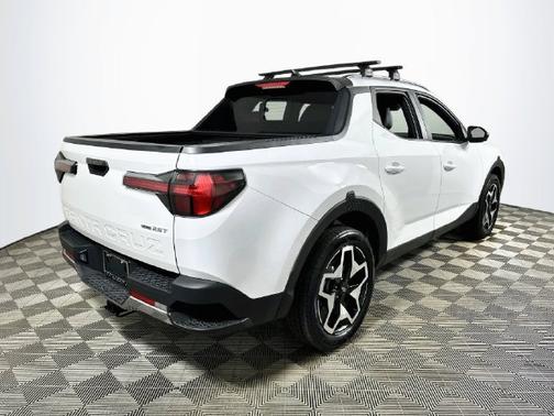 White 2022 Hyundai SANTA CRUZ Limited