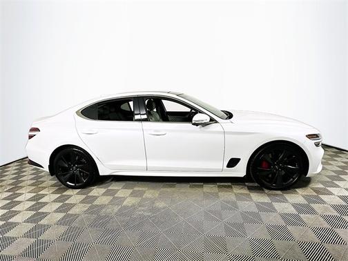 2023 Genesis G70 3.3T