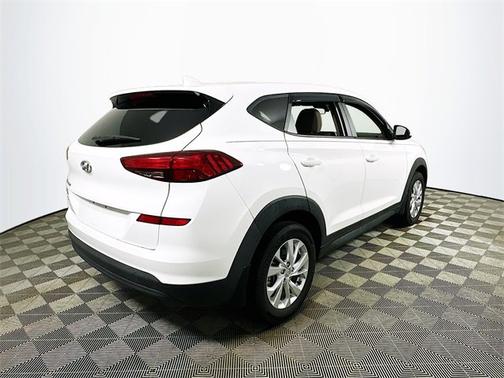 2021 Hyundai TUCSON SE