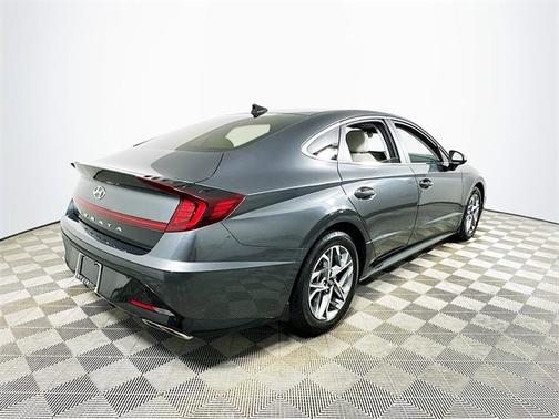 2022 Hyundai SONATA SEL