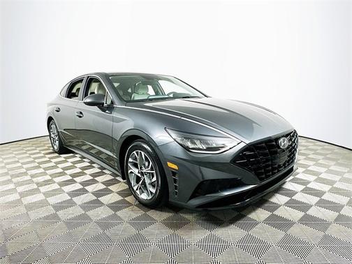 2022 Hyundai SONATA SEL
