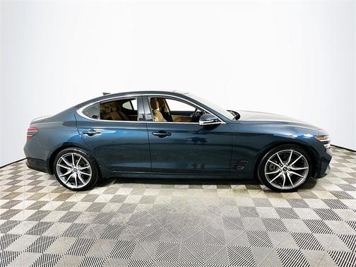 2022 Genesis G70 2.0T