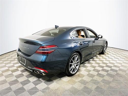 2022 Genesis G70 2.0T