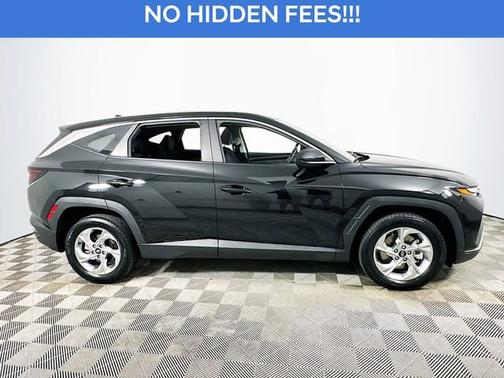 Black 2024 Hyundai TUCSON SE