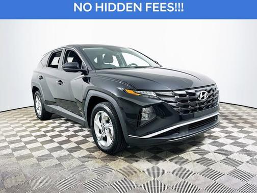 Black 2024 Hyundai TUCSON SE
