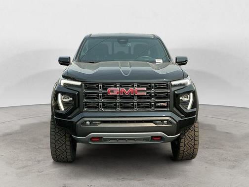 Onyx Black 2023 GMC Canyon AT4