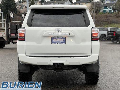 2022 Toyota 4Runner SR5