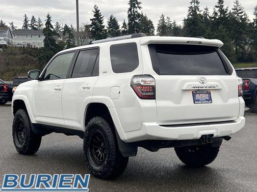 2022 Toyota 4Runner SR5