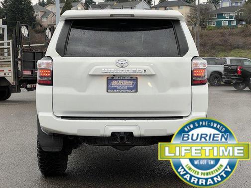 2022 Toyota 4Runner SR5