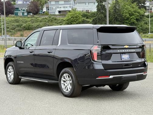 Dark Ash Metallic 2026 Chevrolet Suburban LT